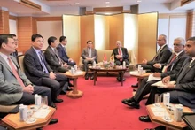 Reunión entre el viceprimer ministro vietnamita Tran Luu Quang y el presidente de Sri Lanka, Ranil Wickremesinghe. (Fotografía: VNA)