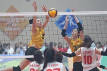 El choque entre dos equipos de Vietnam 1 (camiseta amarilla) y 2.