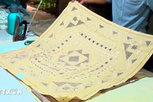 Un producto de bordado de la aldea de oficio de la comuna de Ninh Hai, distrito de Hoa Lu, provincia de Ninh Binh. (Fotografía: VNA)