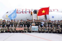 Ceremonia de despedida del segundo equipo de Ingenieros en el Aeropuerto Internacional de Noi Bai. (Fotografía: VNA)