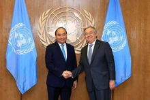El presidente de Vietnam, Nguyen Xuan Phuc, y el secretario general de la ONU, Antonio Guterres.