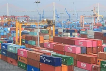 Contenedores de carga en el puerto de Hai Phong. (Foto: VNA)