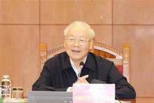 El secretario general del PCV, Nguyen Phu Trong, pronuncia un discurso de clausura en la primera sesión de la reunión del Subcomité de Personal para el XIV Congreso Nacional del Partido. (Fotografía: VNA)