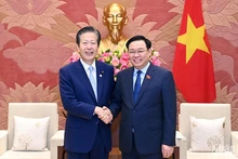 [Foto] Presidente legislativo vietnamita recibe a presidente del partido japonés Komeito