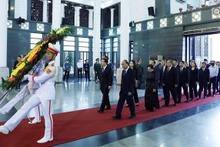 El homenaje póstumo del expremier Vu Khoan. (Fotografía: VNA)
