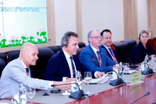 El ministro holandés de Infraestructura y Gestión del Agua, Mark Harbers, en el encuentro. (Fotografía: Ministerio Recursos Naturales y Medio Ambiente de Vietnam )