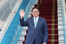 El primer ministro Pham Minh Chinh parte de Hanói rumbo a Yakarta. (Fotografía: VNA)