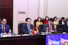 [Foto] Presidente legislativo de Vietnam se reúne con su homólogo cubano