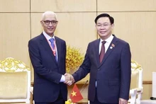 Vuong Dinh Hue, presidente de la Asamblea Nacional de Vietnam y Rachid Talbi El Alami, presidente de la Cámara de Representantes de Marruecos. (Fotografía: VNA)
