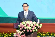 El primer ministro de Vietnam, Pham Minh Chinh, interviene en la cita. (Fotografía: Nhan Dan)