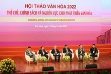 La conferencia “Instituciones, políticas y recursos para el desarrollo cultural” se celebra en la ciudad de Bac Ninh.