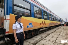 El tren turístico denominada “Conexión del Patrimonio Central” conecta Hue y Da Nang. (Fotografía: tuoitre.vn)