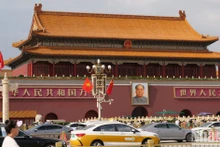Capital china decorada para dar bienvenida al máximo dirigente de Vietnam