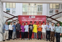 Los estudiantes y profesores vietnamitas. (Fuente: Ministerio de Educación y Formación)
