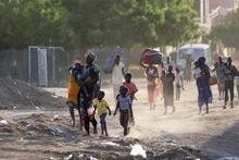 Pobladores fueron evacuados el 19 de abril para evitar el conflicto en Jartum, Sudán (Fuente: AFP/VNA)