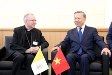 El secretario general del Partido Comunista de Vietnam y el presidente de país, To Lam (en la derecha), se reunió con el cardenal Secretario de Estado del Vaticano, Pietro Parolin. (Fuente: VNA)