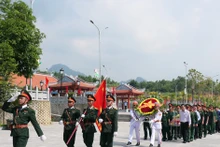 Provincia vietnamita rinde homenaje póstumo a mártires.