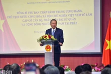 [Foto] Máximo dirigente de Vietnam se reúne con compatriotas en Francia