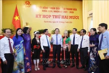 El presidente de la Asamblea Nacional de Vietnam, Tran Thanh Man, y los delegados en la cita. (Fuente: VNA)