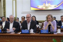 El presidente de AmCham, Gregory Testerman, interviene en la cita (Foto: VNA)