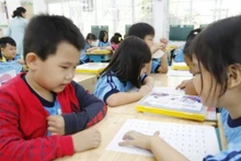 Elogia periódico británico educación vietnamita