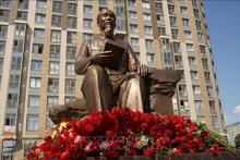 Inauguran Estatua del Presidente Ho Chi Minh en San Petersburgo