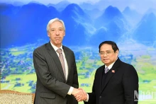 El primer ministro de Vietnam, Pham Minh Chinh recibió al canciller de Portugal, Joao Gomes Cravinho.