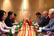 En la reunión entre la delegación de la Asamblea Nacional de Vietnam y la comitiva bielorrusa (Fuente:VNA)