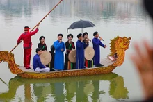 Una actuación de canto Quan ho (dúo de amor), uno de los patrimonios culturales inmateriales de la humanidad de la Unesco en Vietnam (Foto: VNA)