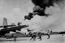 En el aeropuerto Tan Son Nhat el 30 de abril de 1975. (Fuente: VNA)