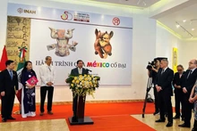El viceministro de Cultura, Deportes y Turismo de Vietnam Ta Quang Dong habla en la cita.