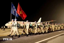 El primer equipo de ingenieros militares de Vientam llegó al aeropuerto internacional de Noi Bai, completando su misión en la Misión UNISFA. (Foto: VNA)