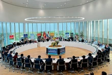 Quang Binh por atraer inversores holandesas en turismo y agricultura de alta tecnología 