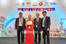 El sitio turístico Con Chim recibe el premio del turismo de la Asean. (Foto: baotravinh.vn)