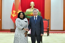 [Foto] Máximo líder partidista de Vietnam recibe a subjefa de fuerza política de Sudáfrica