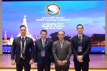 Delegación vietnamita en el evento.