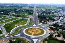 La intersección al final de la autopista Van Don conecta con la puerta fronteriza internacional de Mong Cai. (Fuente:VNA)