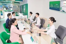 Transacciones en VPBank. (Foto: Vietnam+)