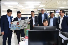 La delegación visita el editorial del Grupo de Prensa Matichon.