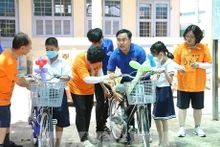 Jóvenes surcoreanos se unen a actividades de voluntariado en provincia de Ben Tre