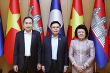 Los dirigentes legislativos de Vietnam, Tran Thanh Man (a la izquierda); de Laos y presidente de la Asamblea Interparlamentaria de la Asean, Saysomphone Phomvihane; y de Camboya, Samdech Khuon Sudary.