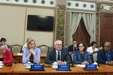 John Neuffer, presidente y director ejecutivo de la Asociación de la Industria de Semiconductores de Estados Unidos (SIA), en la reunión. (Fuente: VNA)