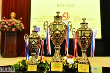 Trofeos que se entregarán en el torneo.