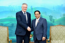 Premier vietnamita recibe al jefe de la Organización para la Cooperación y el Desarrollo Económico