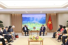 El primer ministro de Vietnam, Pham Minh Chinh, recibió al director general de la Organización Internacional del Trabajo (OIT), Gilbert F. Houngbo (Fuente: VNA)