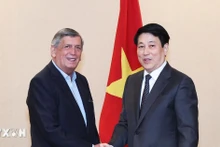 Presidente vietnamita recibe a presidente del Partido Comunista de Chile.