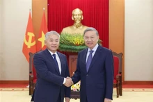 El secretario general del Partido Comunista de Vietnam (PCV), To Lam, recibe hoy al ministro mongol de Alimentación, Agricultura e Industria Ligera, Jadamba Enkhbayar