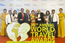 Representantes de la provincia de Ha Giang reciben el premio.