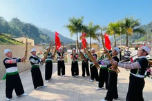Un espectáculo de khen H´Mong.