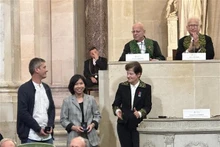 Hoang Thi Giang, investigadora del Instituto vietnamita de Genética Agrícola, y el profesor Stéphane Jouannic, del Instituto de Investigación para el Desarrollo (IRD) y docente de la Universidad de Montpellier, reciben el premio. (Fuente:VNA)